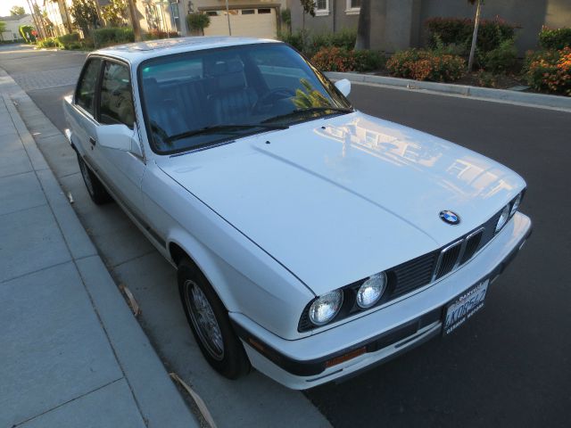BMW 3 series 1990 photo 4