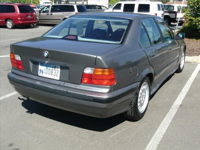 BMW 3 series 1992 photo 2