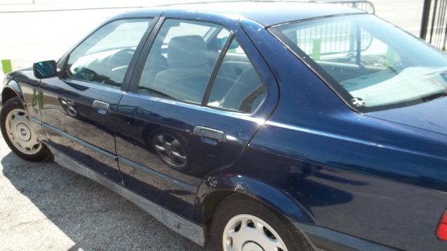 BMW 3 series 1993 photo 2