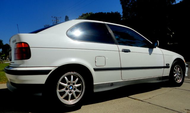 BMW 3 series 1995 photo 4