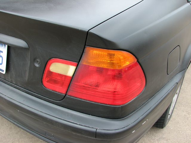 BMW 3 series 2.7L V6 Sedan
