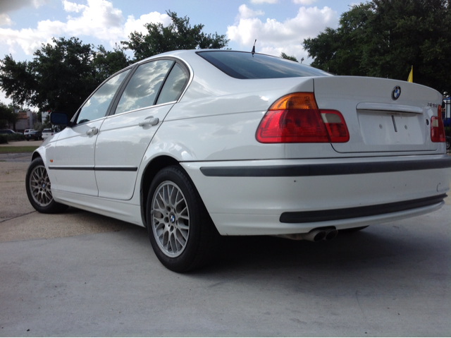 BMW 3 series SE Automatic 4X4 Beutiful Sedan