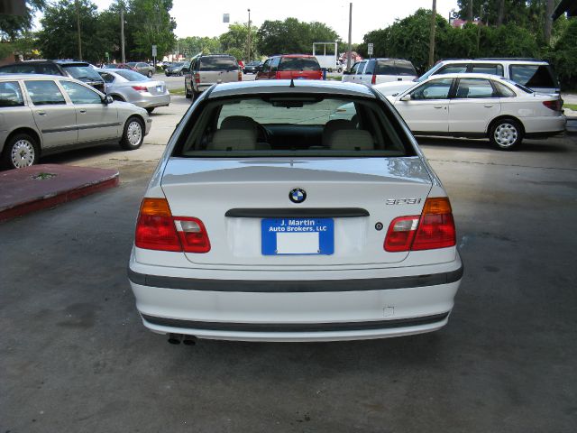 BMW 3 series 2.7L V6 Sedan