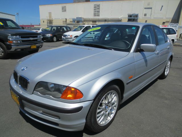 BMW 3 series SE Automatic 4X4 Beutiful Sedan