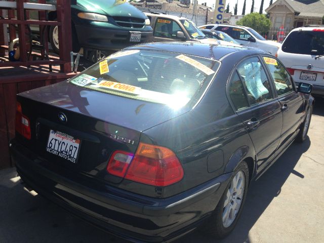 BMW 3 series 2.7L V6 Sedan