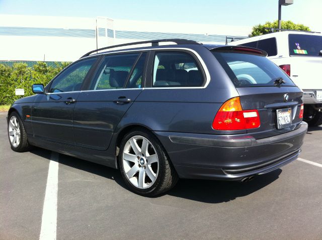 BMW 3 series Awesome Wagon
