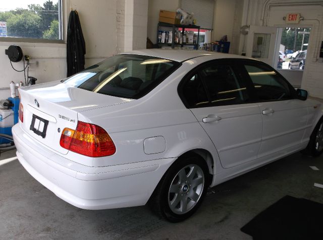 BMW 3 series 2003 photo 2