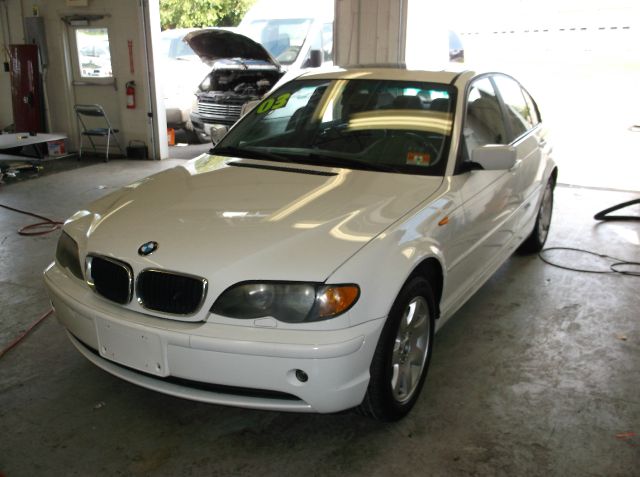 BMW 3 series 2003 photo 4