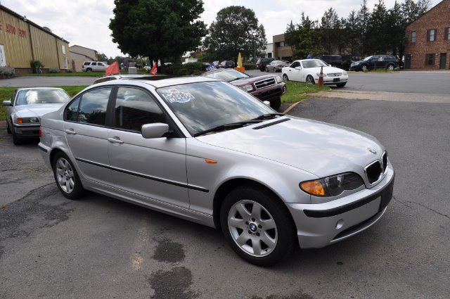 BMW 3 series 2003 photo 2