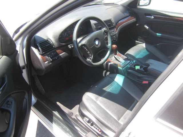 BMW 3 series 2003 photo 2