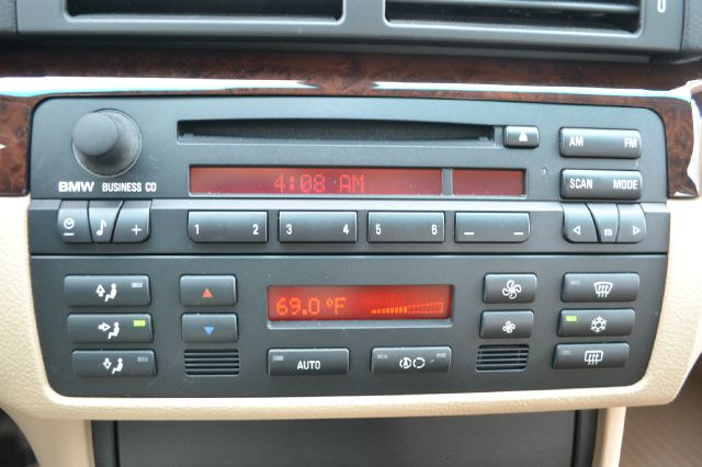 BMW 3 series 2003 photo 2