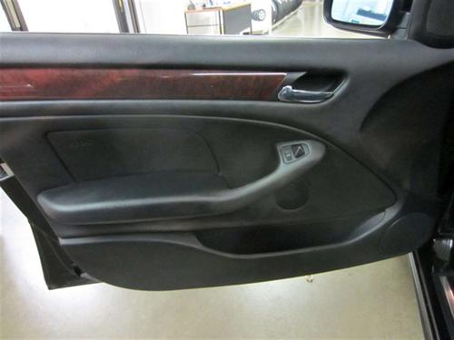 BMW 3 series 2003 photo 2