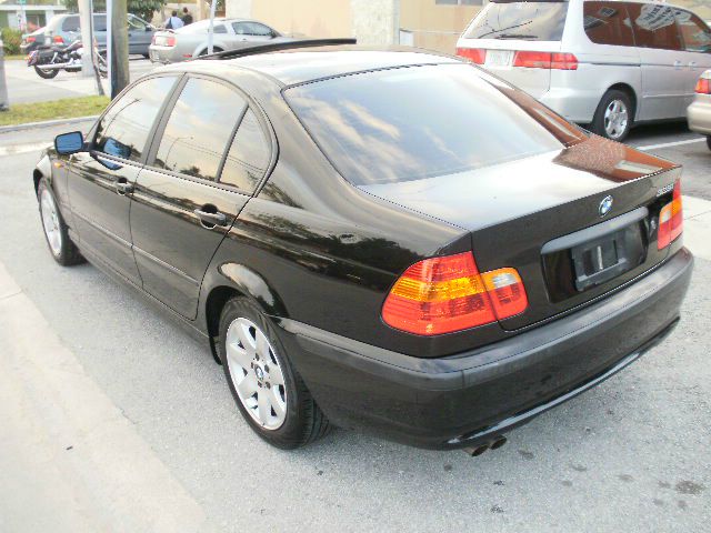 BMW 3 series 2003 photo 2