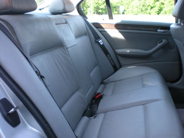 BMW 3 series 2003 photo 2