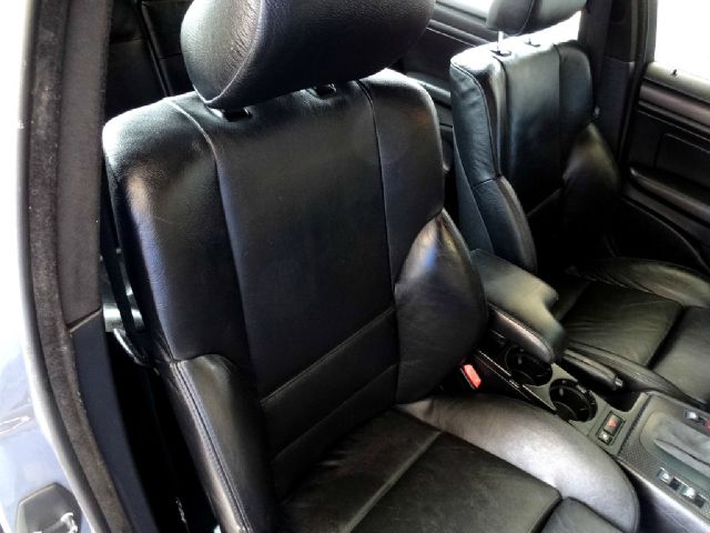 BMW 3 series 2004 photo 2