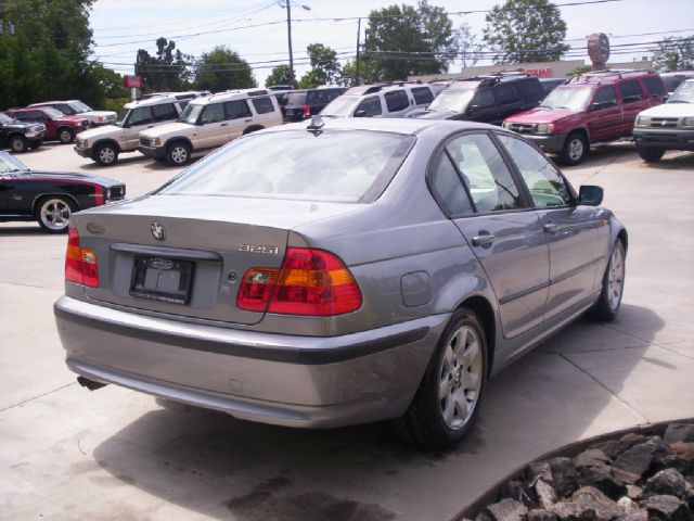 BMW 3 series 2004 photo 2