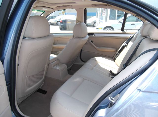 BMW 3 series 2WD 4dr Heat Sedan