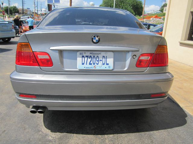 BMW 3 series 2004 photo 2