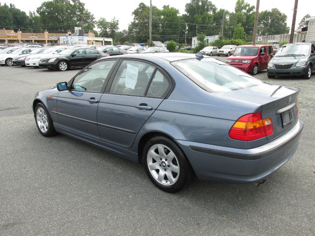 BMW 3 series 2005 photo 1