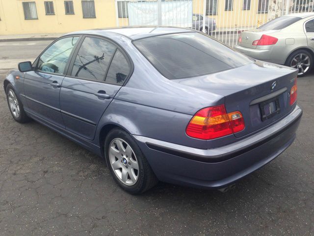 BMW 3 series 2005 photo 2