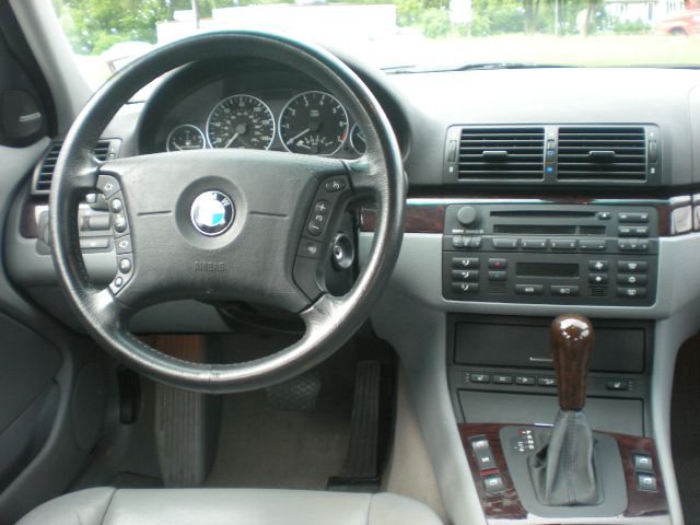 BMW 3 series 2005 photo 12