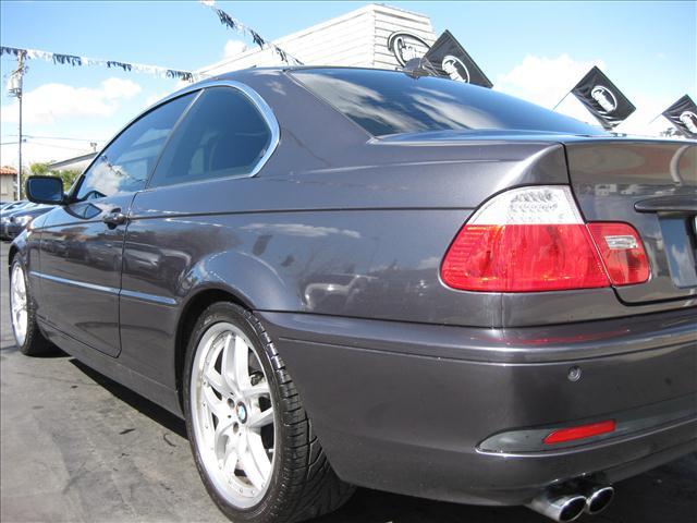BMW 3 series 2005 photo 2