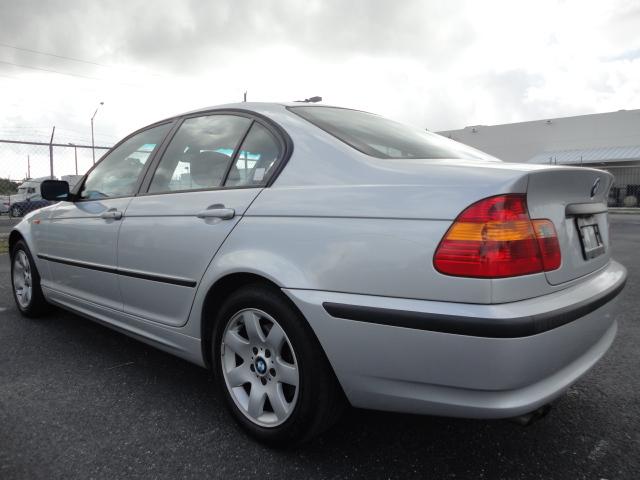 BMW 3 series 2005 photo 2