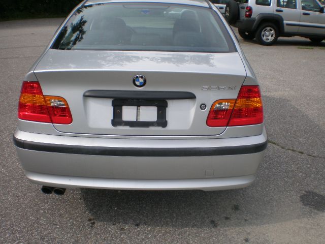 BMW 3 series 2005 photo 2
