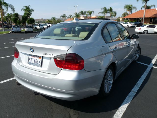 BMW 3 series 2006 photo 2