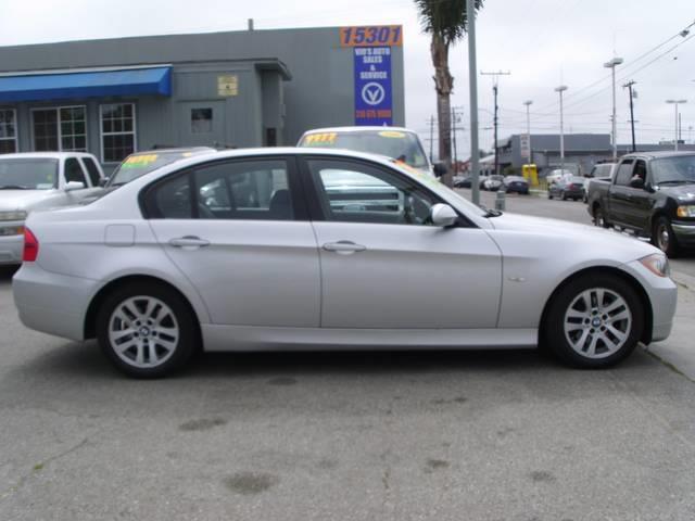 BMW 3 series SE Automatic 4X4 Beutiful Sedan