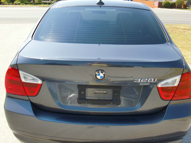 BMW 3 series SE Automatic 4X4 Beutiful Sedan