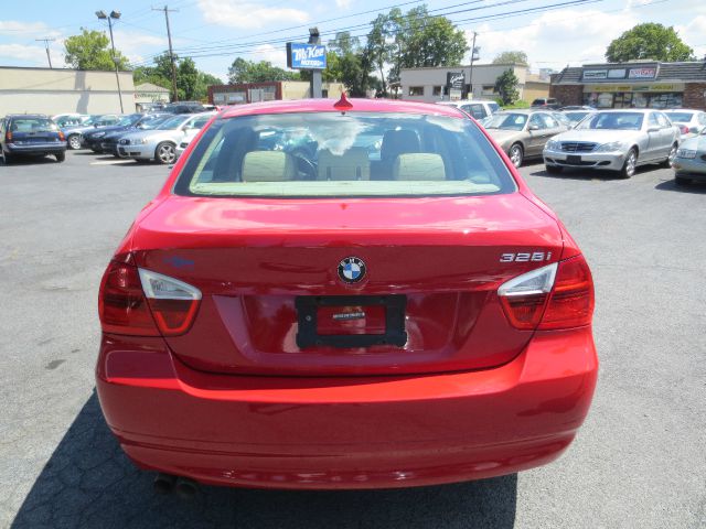 BMW 3 series SE Automatic 4X4 Beutiful Sedan