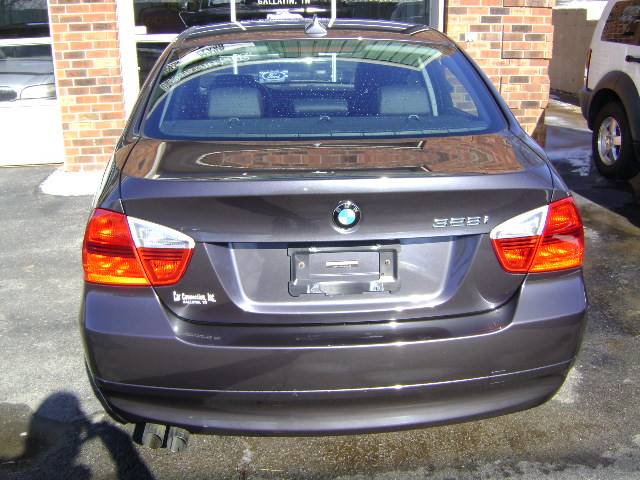 BMW 3 series SE Automatic 4X4 Beutiful Sedan