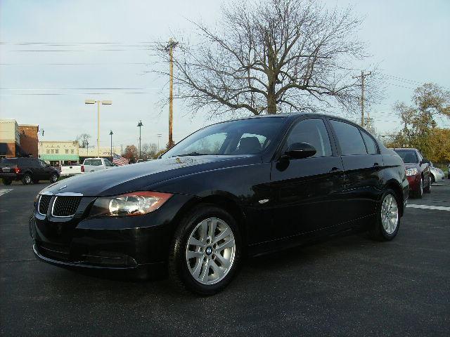 BMW 3 series SE Automatic 4X4 Beutiful Sedan