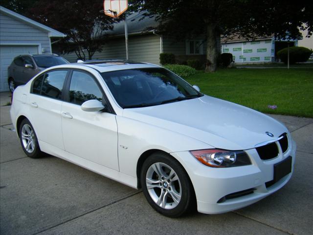 BMW 3 series SE Automatic 4X4 Beutiful Sedan