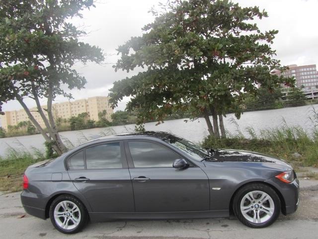 BMW 3 series SE Automatic 4X4 Beutiful Sedan