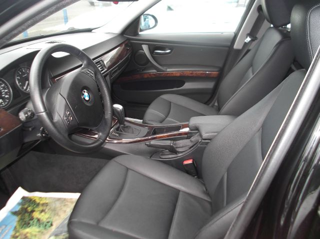 BMW 3 series SE Automatic 4X4 Beutiful Sedan