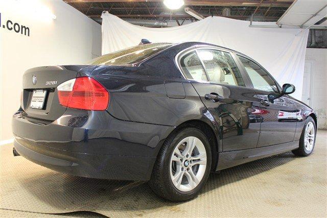 BMW 3 series 2008 photo 2