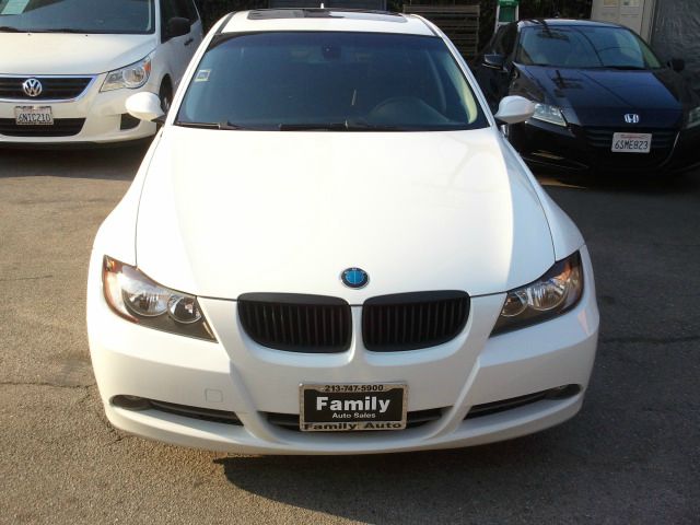 BMW 3 series SE Automatic 4X4 Beutiful Sedan