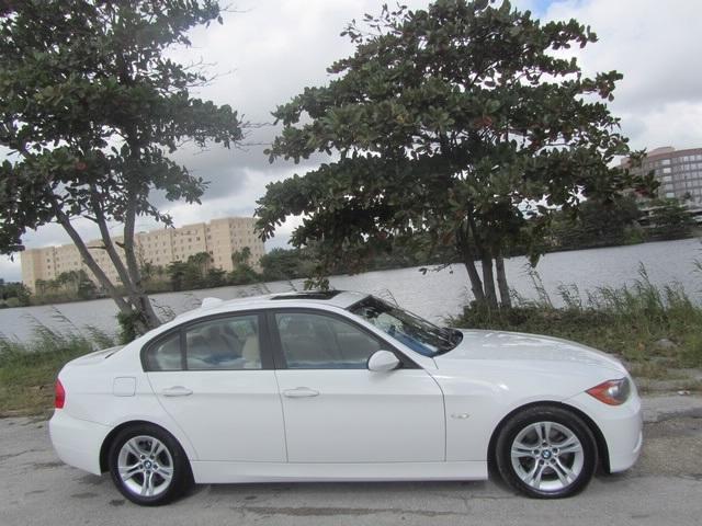 BMW 3 series SE Automatic 4X4 Beutiful Sedan