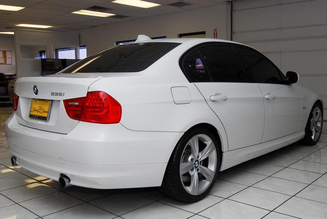 BMW 3 series 2009 photo 2