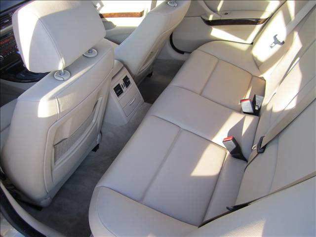 BMW 3 series 2009 photo 2