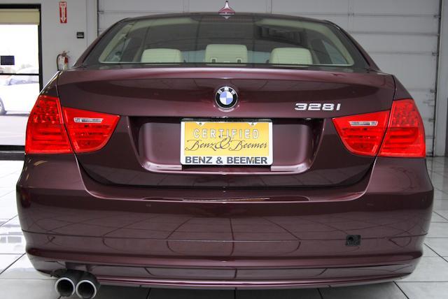 BMW 3 series 2009 photo 2