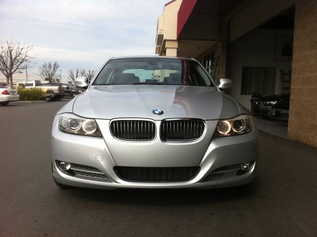 BMW 3 series 2009 photo 2