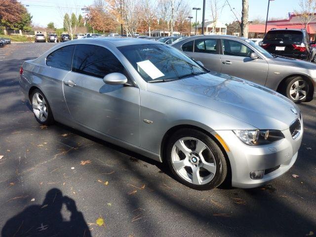 BMW 3 series 2009 photo 2