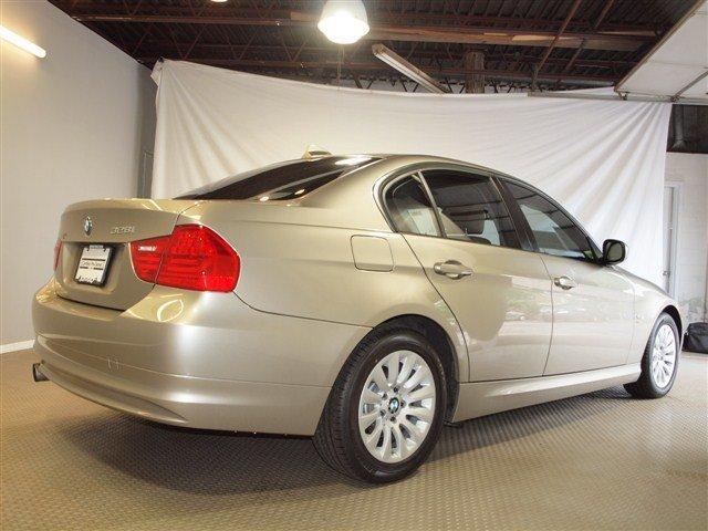 BMW 3 series 2009 photo 2