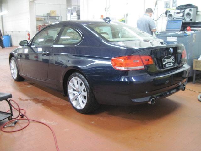 BMW 3 series 2009 photo 2