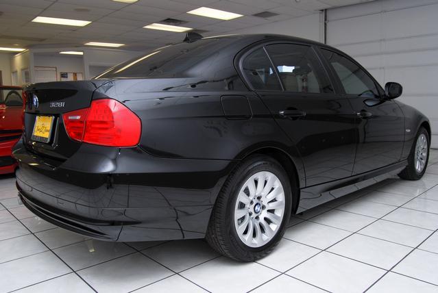 BMW 3 series 2009 photo 2