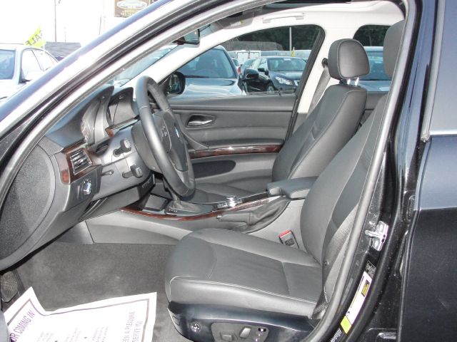 BMW 3 series 2010 photo 17