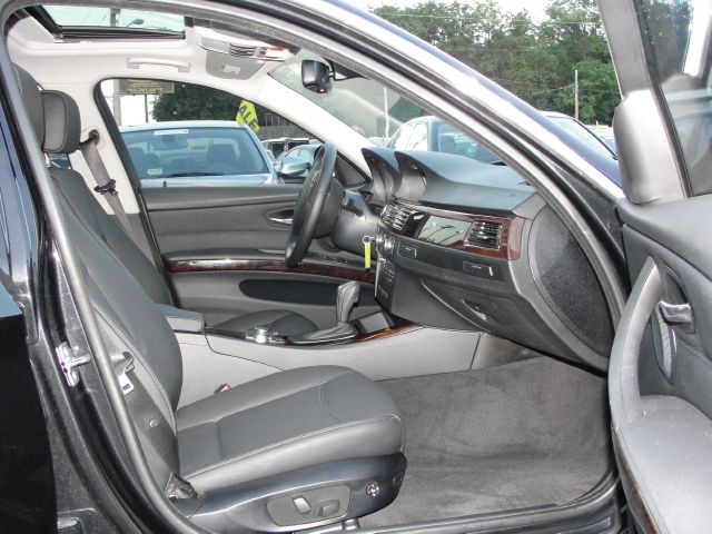 BMW 3 series 2010 photo 20